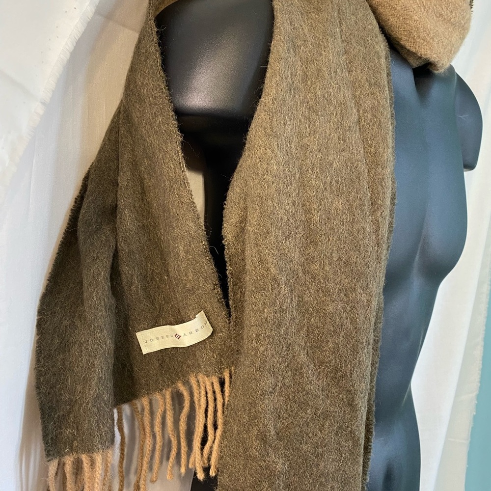 Joseph Abboud scarf. Two tone. Brown and green. Frayed ends/tips.